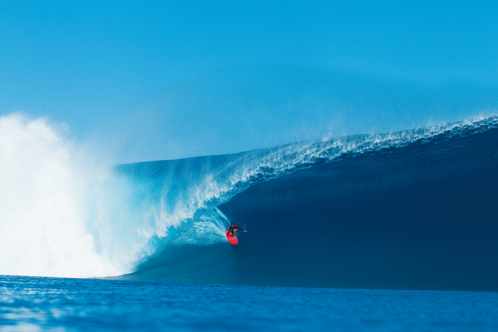 Bruce Irons surfing Cloudbreak, Fiji